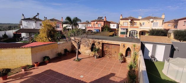 Foto 2 de Casa en venda a calle Almez de 5 habitacions amb terrassa i piscina