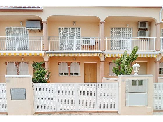 Foto 1 de Casa en venda a La Volta de 2 habitacions amb terrassa i piscina
