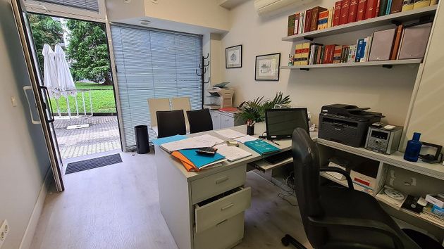 Foto 2 de Alquiler de oficina en Amara - Berri con aire acondicionado