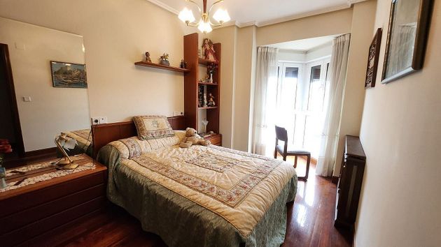 Foto 2 de Alquiler de piso en Amara - Berri de 3 habitaciones con terraza y muebles