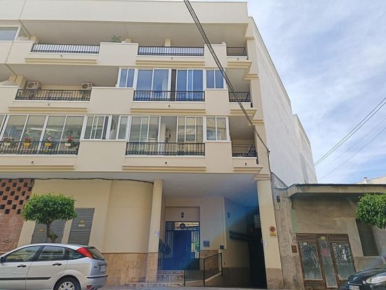Foto 1 de Venta de piso en Almoradí de 3 habitaciones con terraza y garaje