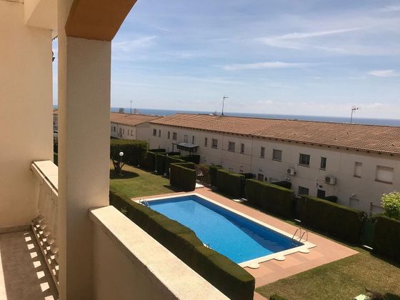 Foto 1 de Casa adossada en venda a calle Doctor Campalans i Puig de 3 habitacions amb terrassa i piscina