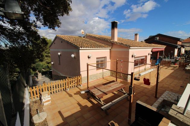 Foto 2 de Venta de chalet en Valldemar - Montmar de 4 habitaciones con terraza y piscina