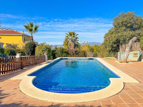 Foto 2 de Chalet en venta en Castellet i la Gornal de 4 habitaciones con terraza y piscina