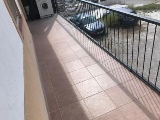 Foto 1 de Venta de piso en Bellvei de 2 habitaciones con terraza