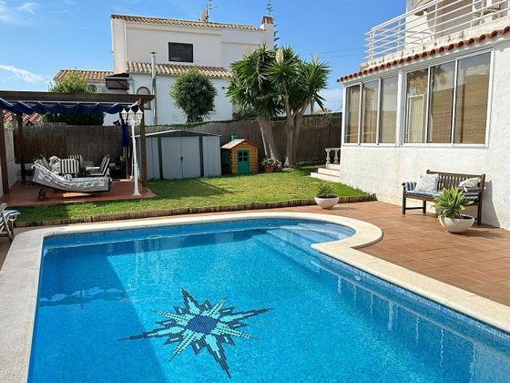 Foto 1 de Xalet en venda a Residencial de 6 habitacions amb terrassa i piscina