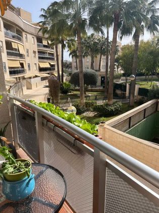 Foto 2 de Piso en venta en Dos Hermanas - Nuevo San Andrés de 3 habitaciones con terraza y piscina