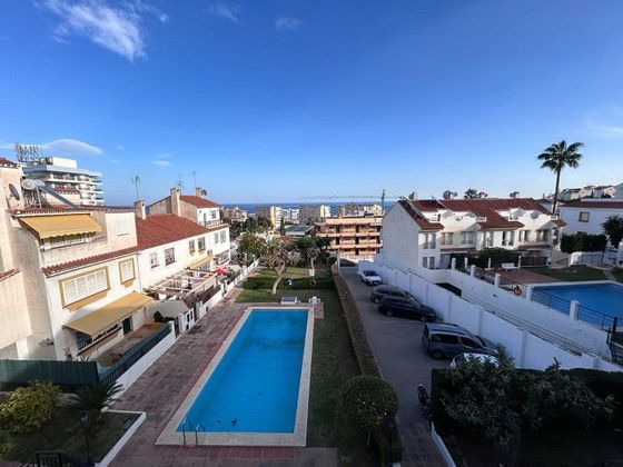 Foto 1 de Venta de casa en Montemar de 4 habitaciones con terraza y piscina