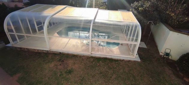Foto 2 de Xalet en venda a El Pinillo de 5 habitacions amb terrassa i piscina