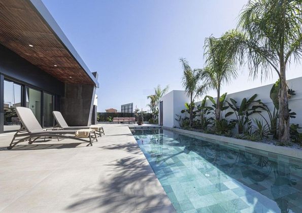 Foto 1 de Casa en venda a Ciudad Quesada de 3 habitacions amb piscina i jardí