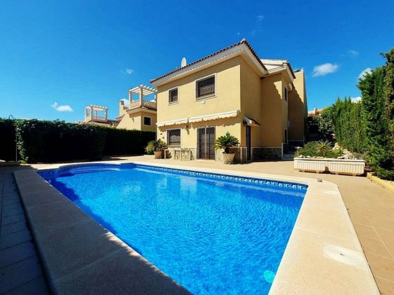 Foto 1 de Casa en venda a Ciudad Quesada de 5 habitacions amb piscina i aire acondicionat