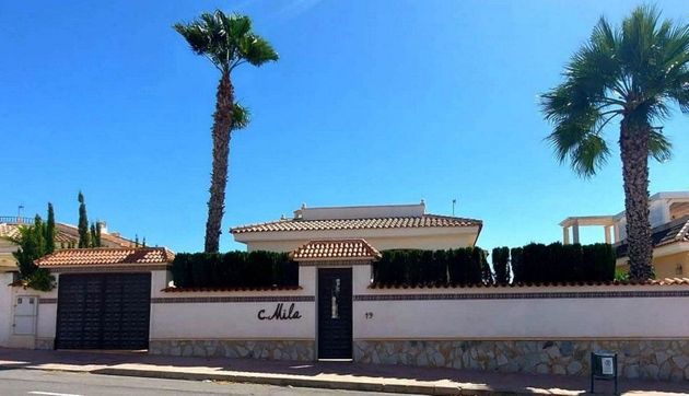 Foto 2 de Casa en venda a Ciudad Quesada de 5 habitacions amb piscina i aire acondicionat