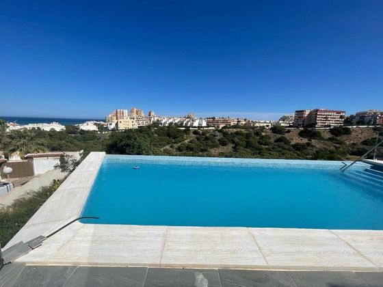 Foto 2 de Casa en venda a Torrelamata - La Mata de 5 habitacions amb piscina i garatge