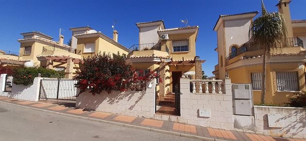 Foto 1 de Chalet en venta en Montesinos (Los) de 3 habitaciones con terraza y piscina