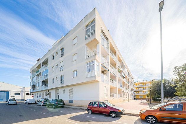 Foto 2 de Venta de piso en calle Gaviotas de 3 habitaciones con piscina y balcón