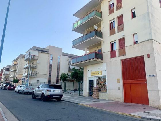 Foto 2 de Alquiler de local en avenida De Andalucia de 63 m²