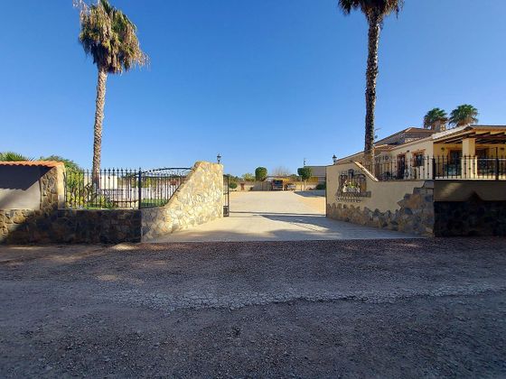 Foto 2 de Casa en venda a Orihuela ciudad de 4 habitacions amb terrassa i piscina