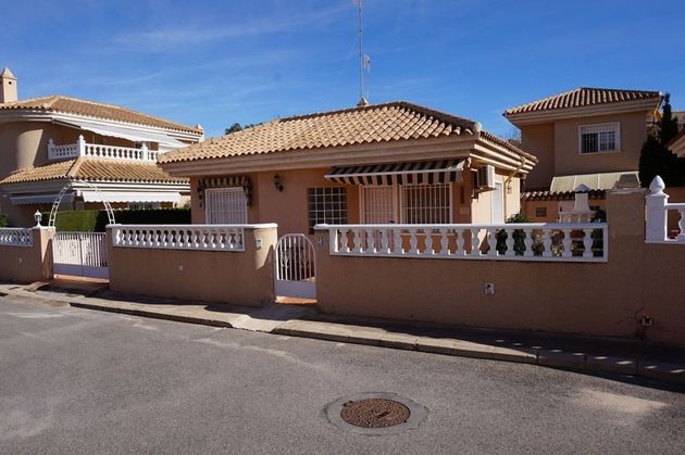 Foto 1 de Venta de chalet en calle Residencial Las Villas II de 2 habitaciones con terraza y piscina
