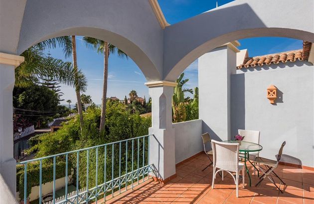 Foto 2 de Casa en venda a Puerto Banús de 6 habitacions amb terrassa i piscina