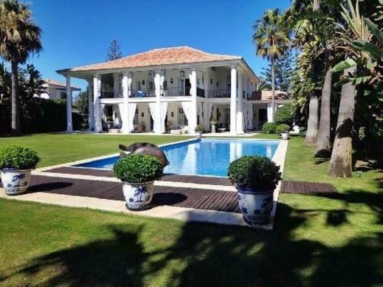 Foto 1 de Xalet en lloguer a Paraíso - Atalaya- Benamara de 5 habitacions amb terrassa i piscina