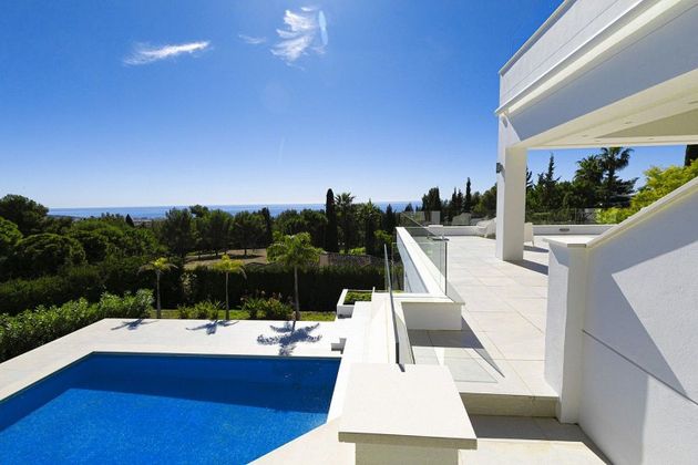 Foto 1 de Xalet en venda a Sierra Blanca de 4 habitacions amb terrassa i piscina
