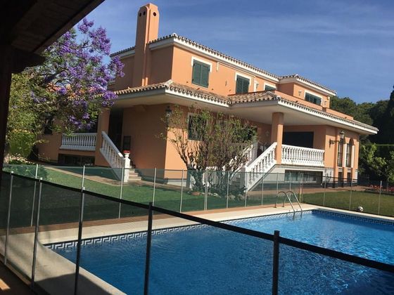 Foto 1 de Venta de chalet en Churriana de 8 habitaciones con terraza y piscina