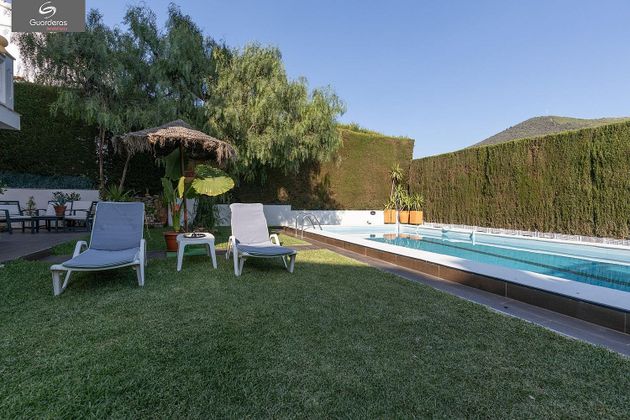 Foto 1 de Xalet en venda a Pinos Genil de 4 habitacions amb terrassa i piscina