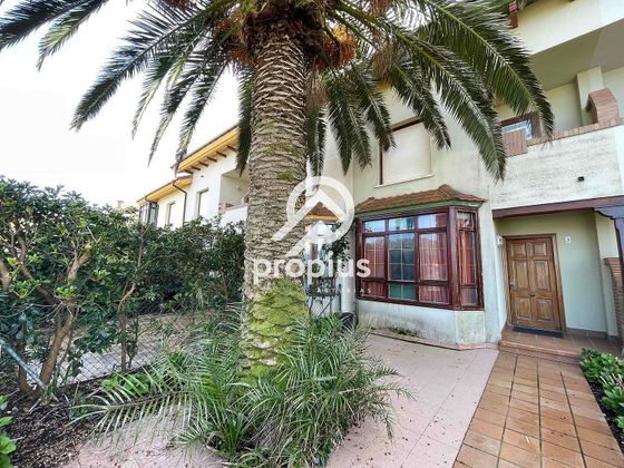 Foto 2 de Casa en venda a Miengo de 3 habitacions amb terrassa i piscina