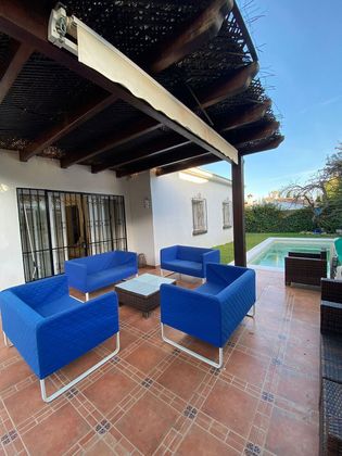 Foto 2 de Xalet en lloguer a El Higueral - La Merced de 3 habitacions amb terrassa i piscina