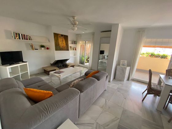 Foto 2 de Pis en lloguer a Playa Bajadilla - Puertos de 2 habitacions amb terrassa i mobles