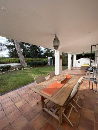 Foto 2 de Dúplex en lloguer a Los Naranjos - Las Brisas de 3 habitacions amb terrassa i piscina
