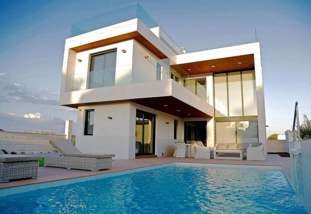 Foto 2 de Xalet en venda a Dehesa de Campoamor - La Regia - Aguamarina de 3 habitacions amb terrassa i piscina