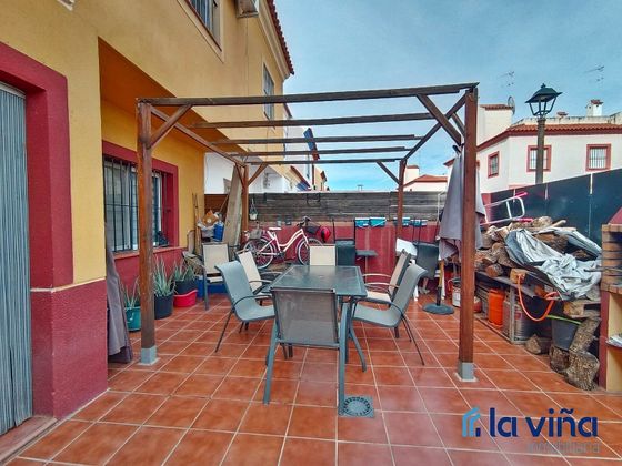Foto 2 de Casa adossada en venda a Fuente de Piedra de 4 habitacions amb terrassa i piscina
