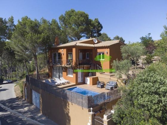 Foto 1 de Chalet en venta en Residencial Begur - Esclanyà de 3 habitaciones con terraza y piscina