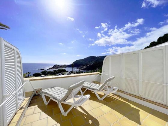 Foto 1 de Venta de piso en calle Cap Sa Sal de 2 habitaciones con terraza y piscina