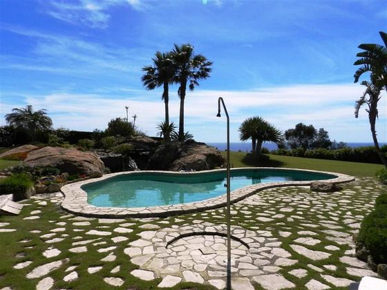 Foto 1 de Xalet en venda a La Duquesa de 4 habitacions amb terrassa i piscina