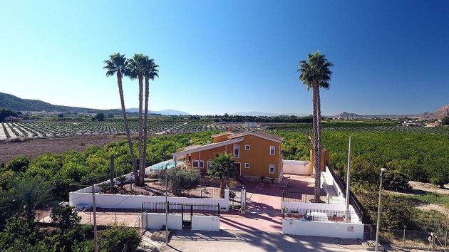 Foto 2 de Xalet en venda a Orihuela ciudad de 5 habitacions amb terrassa i piscina
