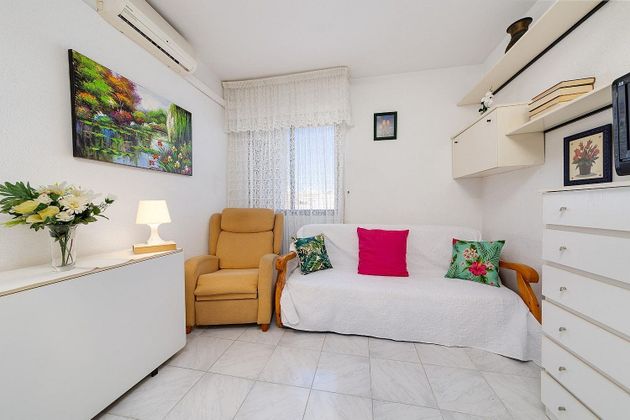 Foto 2 de Pis en venda a calle San Pascual de 1 habitació amb terrassa i balcó