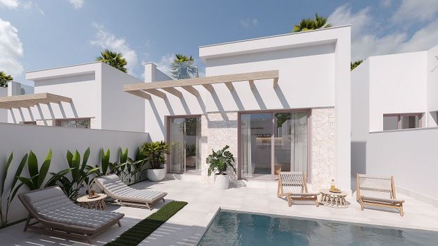 Foto 1 de Casa adossada en venda a calle Balsicas de 2 habitacions amb terrassa i piscina