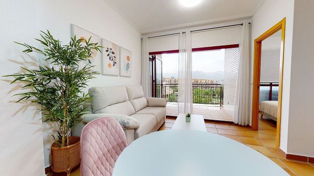 Foto 2 de Venta de piso en calle Luxemburgo de 1 habitación con terraza y piscina
