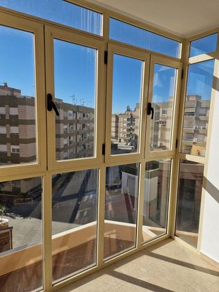 Foto 2 de Venta de piso en calle Pedro Mena Mula de 3 habitaciones con garaje y balcón