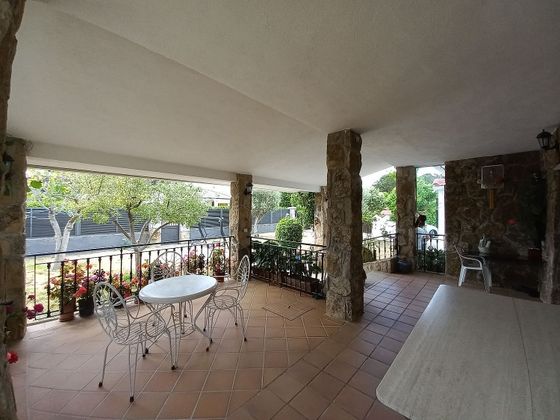 Foto 2 de Chalet en venta en Cabrera (La) de 4 habitaciones con garaje y jardín