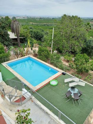 Foto 2 de Xalet en venda a Manuel de 5 habitacions amb terrassa i piscina