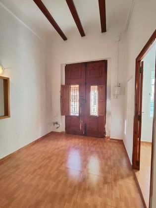 Foto 2 de Casa en venta en Corbera de 4 habitaciones con terraza