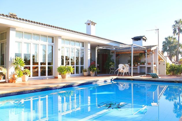 Foto 2 de Chalet en venta en Bunyola de 4 habitaciones con terraza y piscina