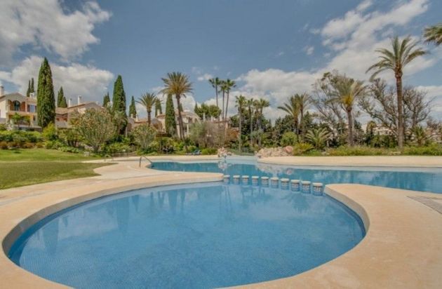 Foto 2 de Casa en venda a El Padrón - El Velerín - Voladilla de 4 habitacions amb terrassa i piscina