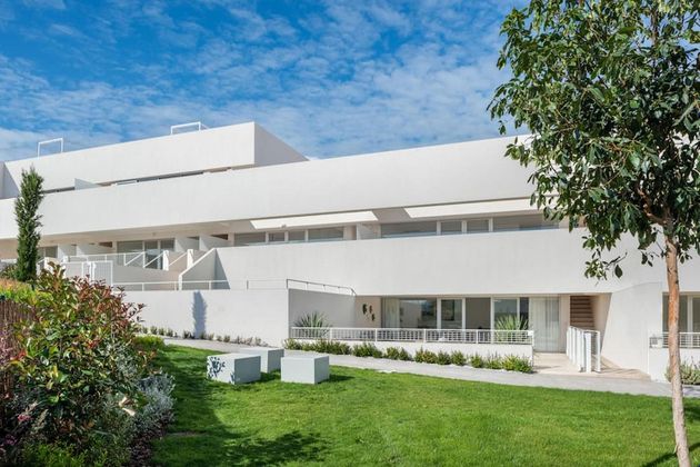 Foto 2 de Casa en venda a avenida Mediterráneo de 2 habitacions amb terrassa i piscina