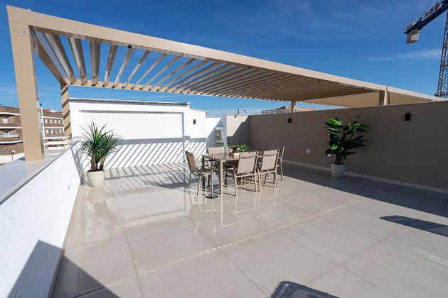 Foto 2 de Casa adossada en venda a San Pedro del Pinatar de 3 habitacions amb terrassa i piscina