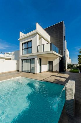 Foto 2 de Casa en venda a calle Los Chirrines de 3 habitacions amb terrassa i piscina