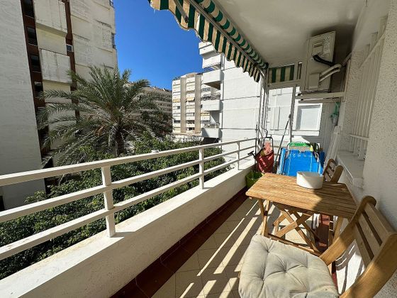 Foto 2 de Venta de piso en Playa de la Fontanilla de 3 habitaciones con piscina y jardín